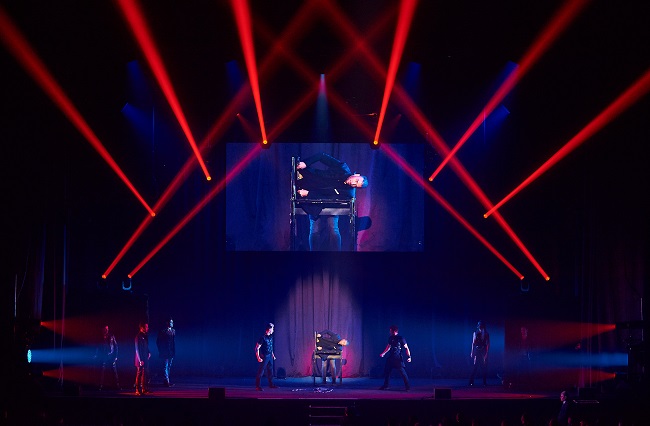 Бродвейское шоу The illusionists покорило киевскую публику (фото)